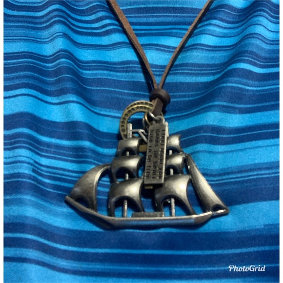 Necklace & Pendants Creative Sailing Ship Boat - Picture 4 of 7